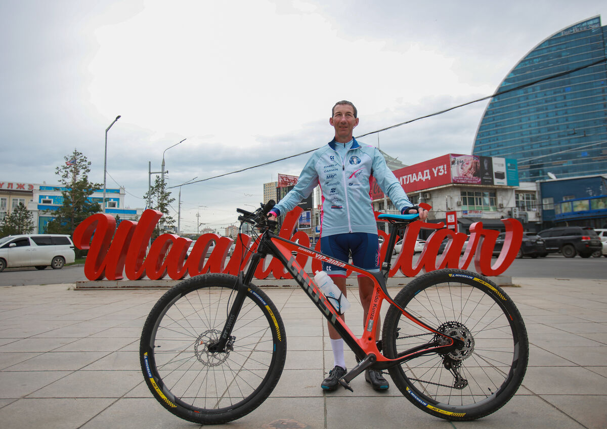 German athlete Guido Kunze to set Guinness record by cycling in Mongolia