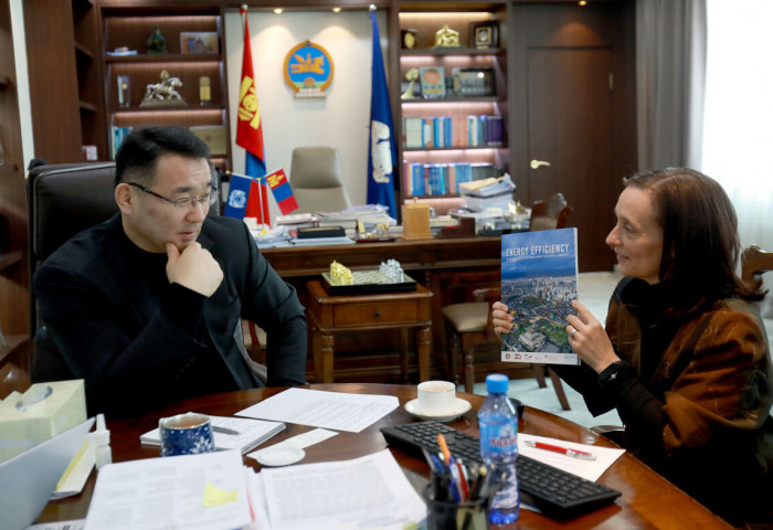 Mayor expresses support for Prefabricated Apartment Heat Loss Reduction Project