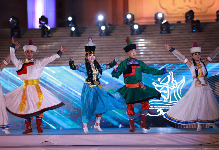 About 500 Mongolian and Japanese dancers participated in ‘Milky Way’ dance festival