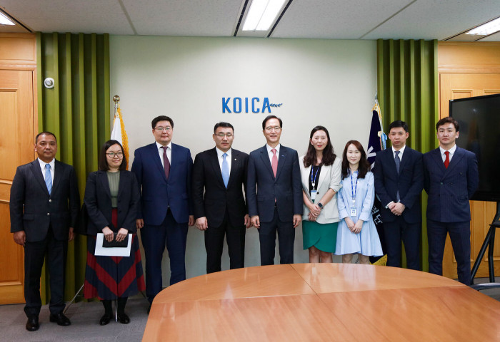 Cooperation with KOICA in development projects discussed